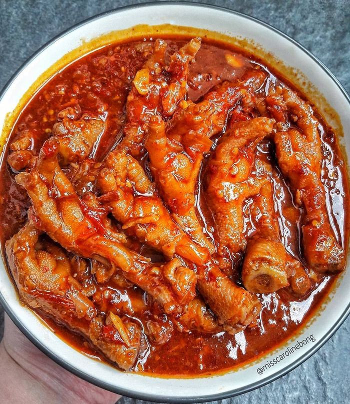 Risiko dan Cara Mengonsumsi Makanan Pedas dengan Bijak